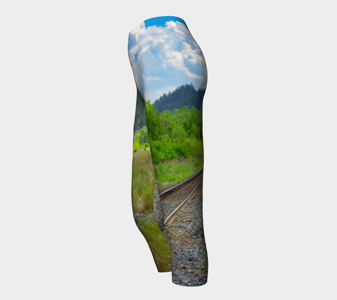 Women's Capris - Edworthy Park CPKC Tracks