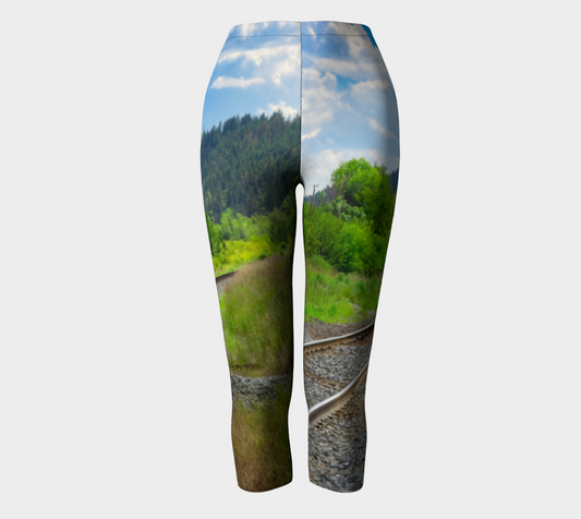 Women's Capris - Edworthy Park CPKC Tracks