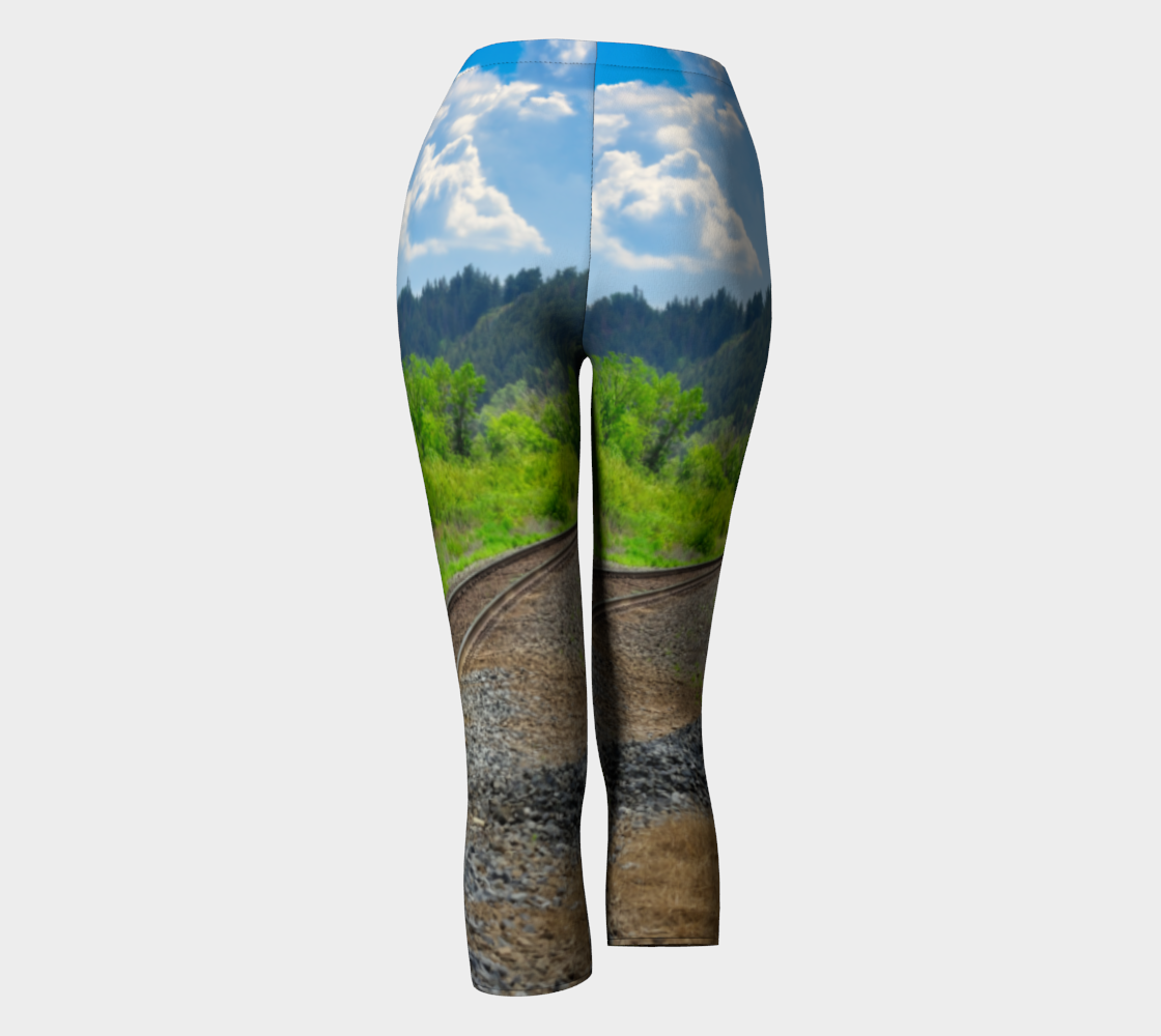 Women's Capris - Edworthy Park CPKC Tracks