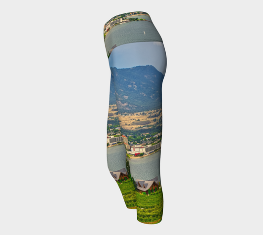 Women's Yoga Capris - Penticton Munson Mountain